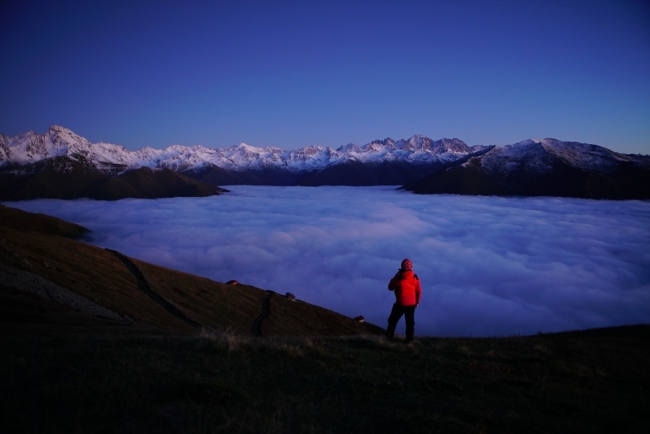 Bulut denizini ölümsüzleştirmek için Kaçkarlar'da nöbet tutuyorlar
